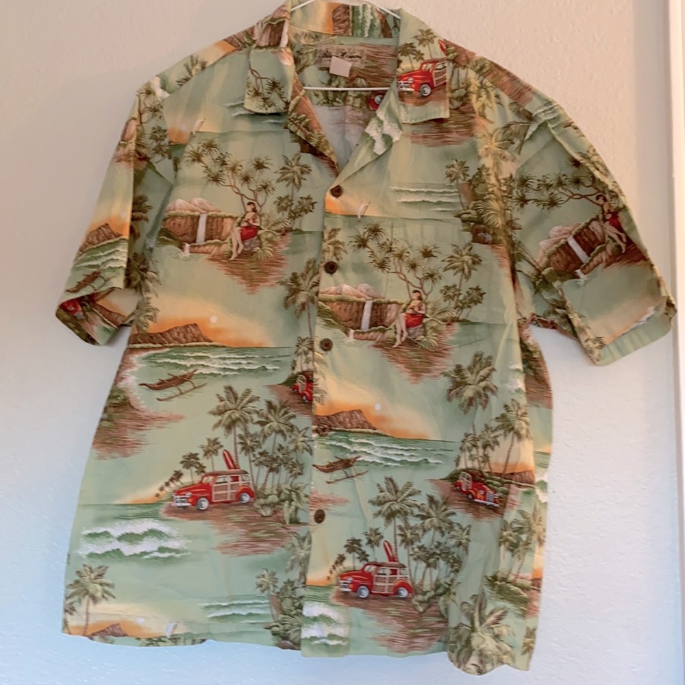 Men’s XL Aloha Print shirt in green